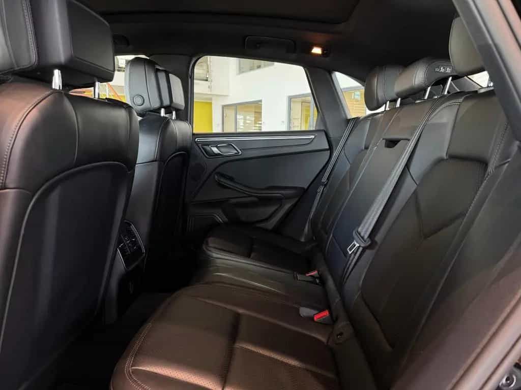 Porsche *Bi-Xenon-Scheinwerfer*Panorama*Tempomat 02/2018-photo-17