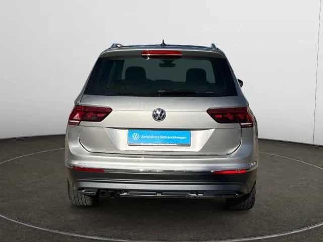 Volkswagen Tiguan 2.0 TSI DSG 4M Highline Navi,AHK,Pano 06/2016-photo-3