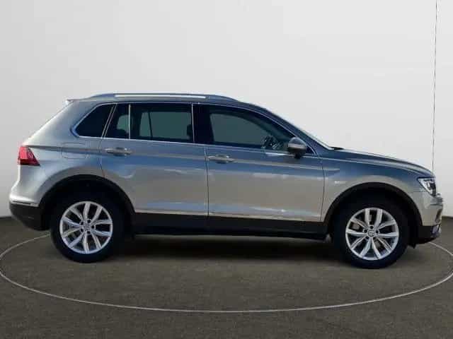Volkswagen Tiguan 2.0 TSI DSG 4M Highline Navi,AHK,Pano 06/2016-photo-5