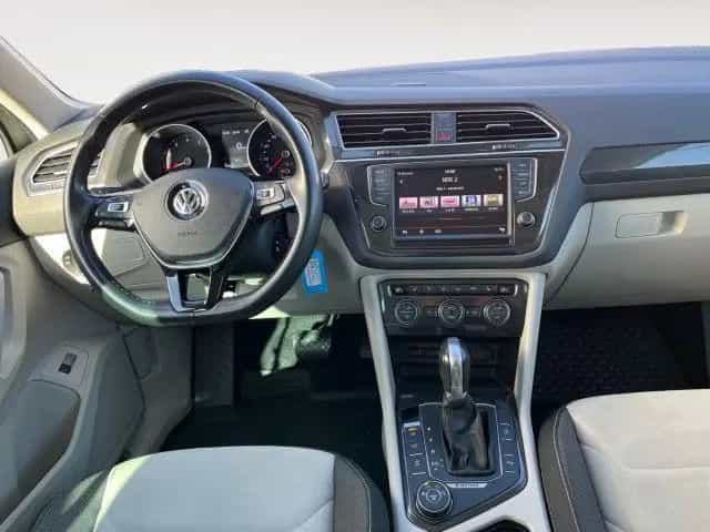 Volkswagen Tiguan 2.0 TSI DSG 4M Highline Navi,AHK,Pano 06/2016-photo-9