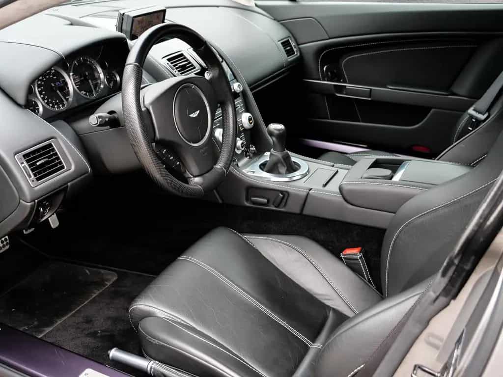 Aston Martin V8 Vantage Tungsten Silver 05/2011-photo-10