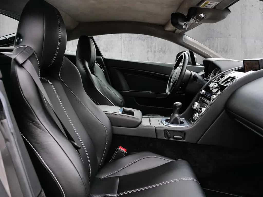 Aston Martin V8 Vantage Tungsten Silver 05/2011-photo-6