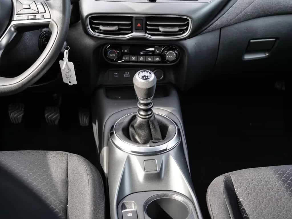 Nissan Juke Acenta 1.0 DIG-T 114PS 6MT Komfort-Paket Ni 04/2026-photo-10
