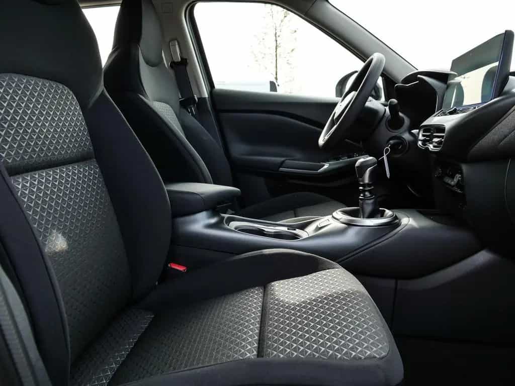 Nissan Juke Acenta 1.0 DIG-T 114PS 6MT Komfort-Paket Ni 04/2026-photo-12