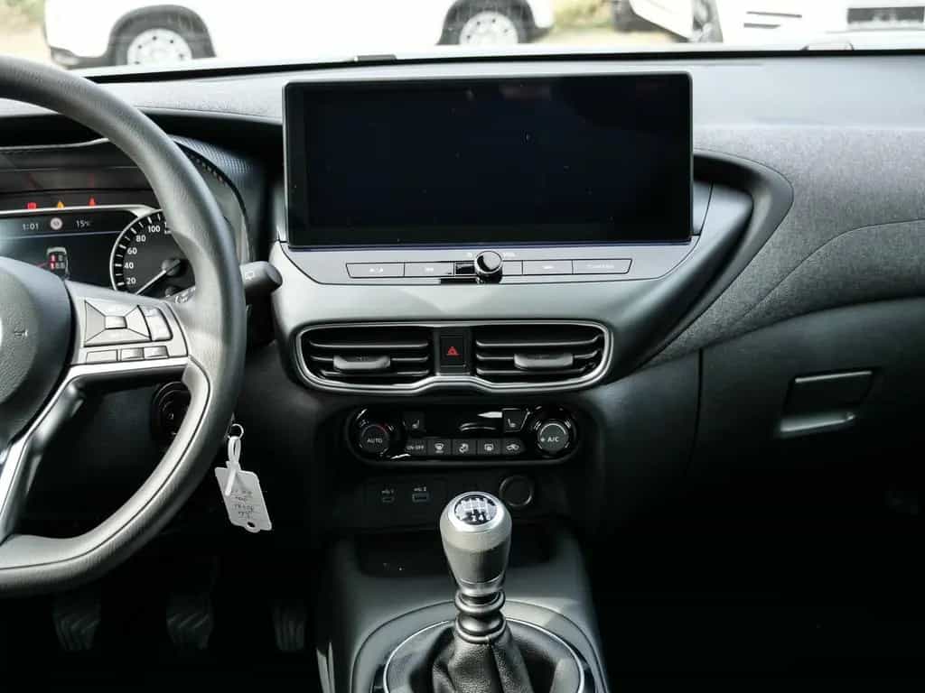 Nissan Juke Acenta 1.0 DIG-T 114PS 6MT Komfort-Paket Ni 04/2026-photo-9
