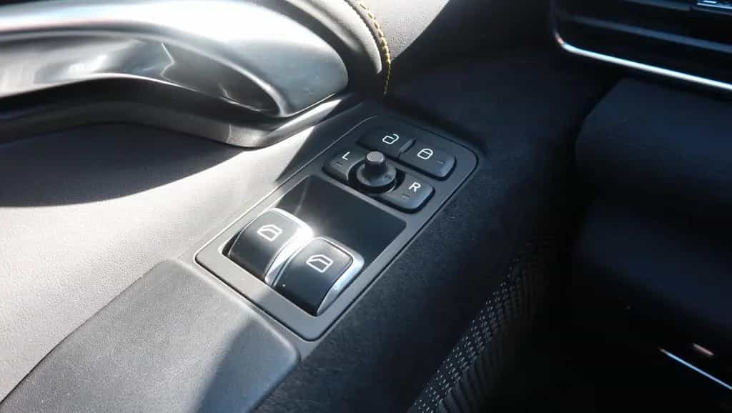 Lotus Emira 3.5 V6 Kompressor 298 kW First Edition 04/2023-photo-12