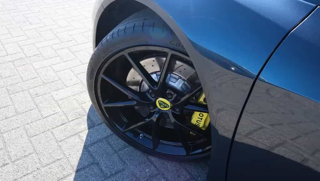 Lotus Emira 3.5 V6 Kompressor 298 kW First Edition 04/2023-photo-3