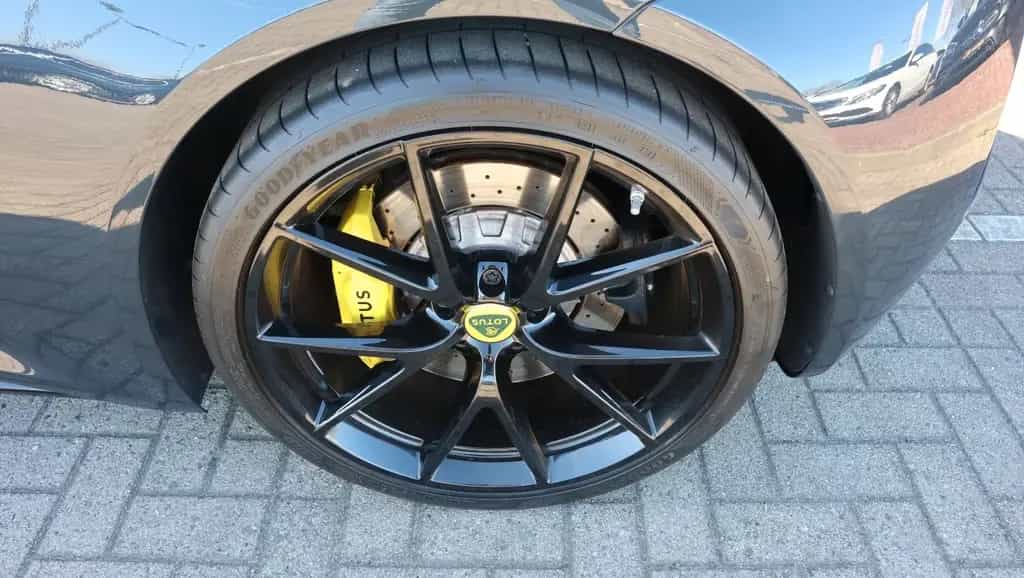Lotus Emira 3.5 V6 Kompressor 298 kW First Edition 04/2023-photo-4