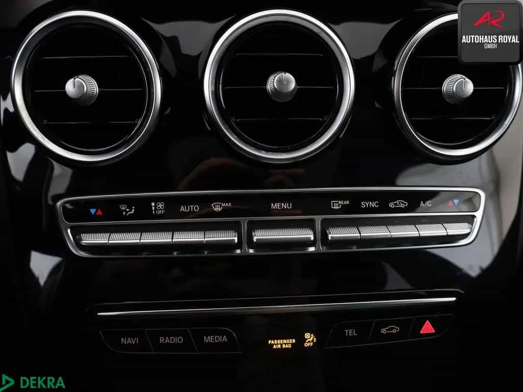 Mercedes-Benz C-Class 220 d 3x AMG NIGHT PANO,MEMORY,CARPLAY,KAMERA 08/2018-photo-21