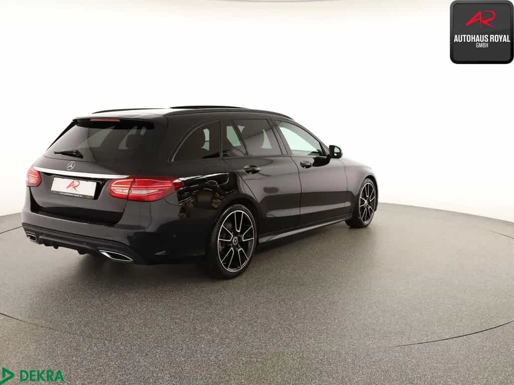 Mercedes-Benz C-Class 220 d 3x AMG NIGHT PANO,MEMORY,CARPLAY,KAMERA 08/2018-photo-4