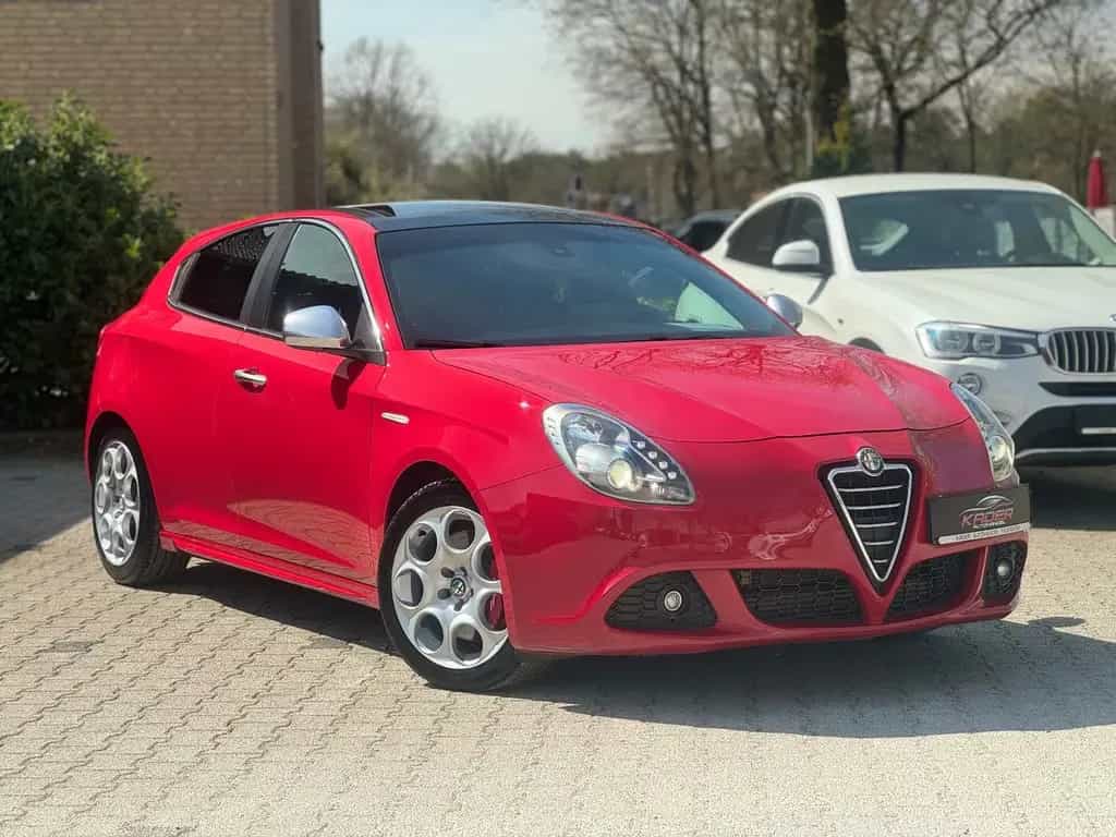 Alfa Romeo Giulietta Quadrifoglio Verde Pano Navi BiXenon 01/2014-photo-0