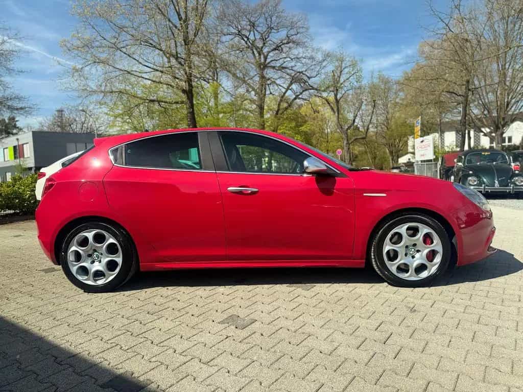 Alfa Romeo Giulietta Quadrifoglio Verde Pano Navi BiXenon 01/2014-photo-3