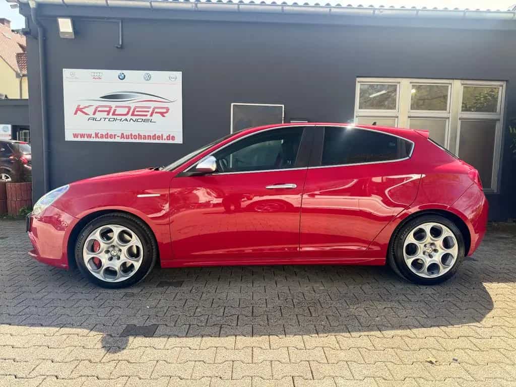 Alfa Romeo Giulietta Quadrifoglio Verde Pano Navi BiXenon 01/2014-photo-4