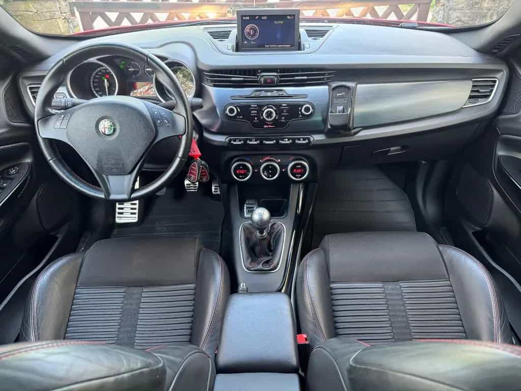 Alfa Romeo Giulietta Quadrifoglio Verde Pano Navi BiXenon 01/2014-photo-8