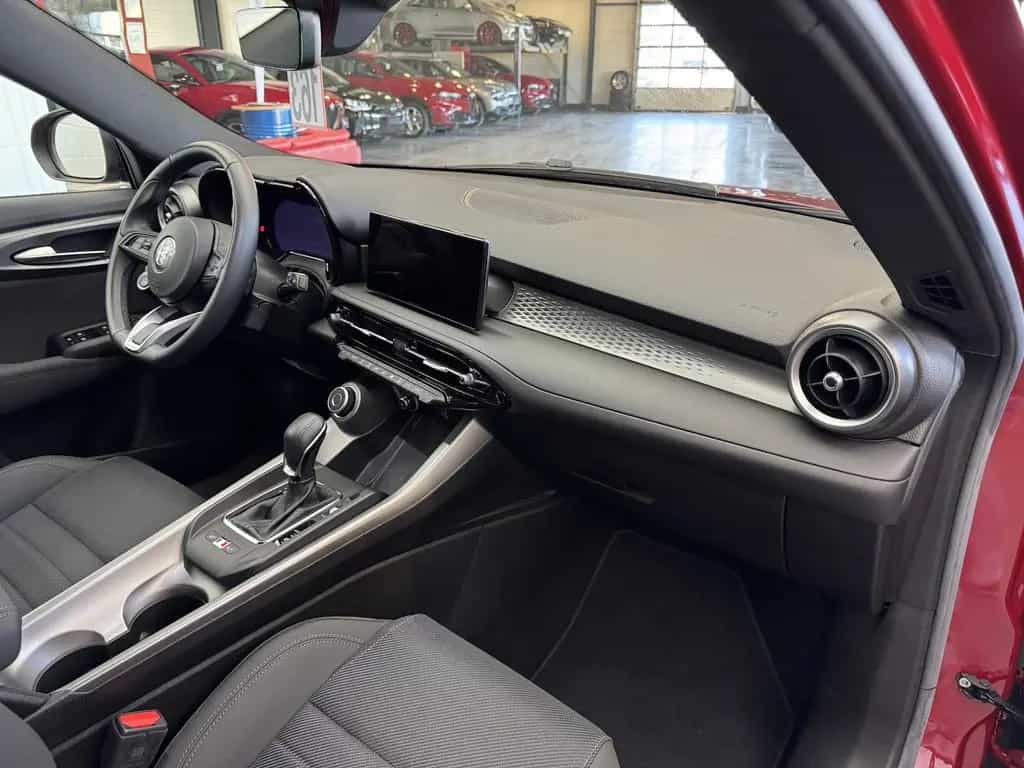 Alfa Romeo Tonale 1.6 VGT-D Sprint ACC Sitzheizung 10/2023-photo-16
