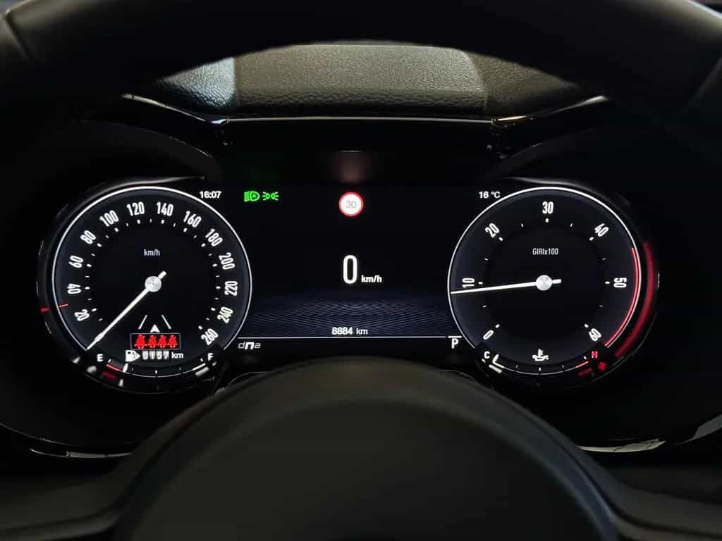 Alfa Romeo Tonale 1.6 VGT-D Sprint ACC Sitzheizung 10/2023-photo-19