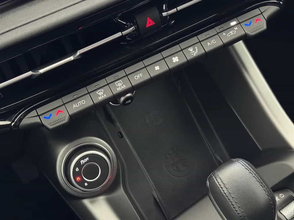 Alfa Romeo Tonale 1.6 VGT-D Sprint ACC Sitzheizung 10/2023-photo-25