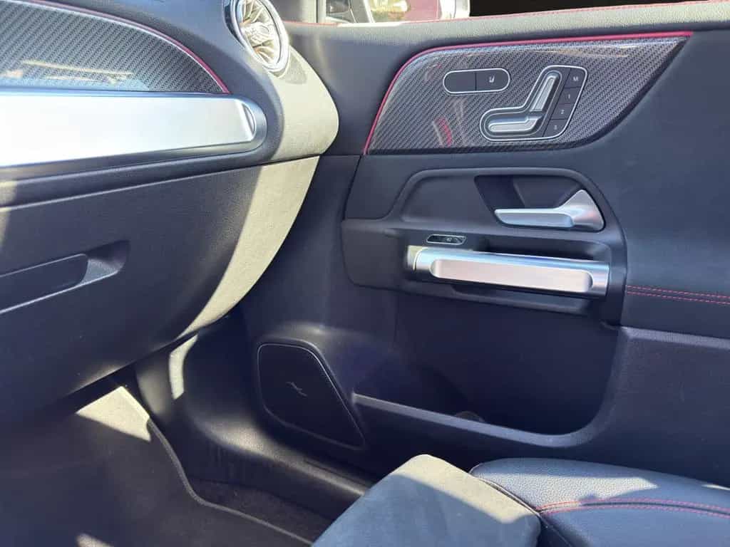 Mercedes-Benz GLB-Class 35 AMG 4Matic Pano Head-Up 02/2021-photo-16