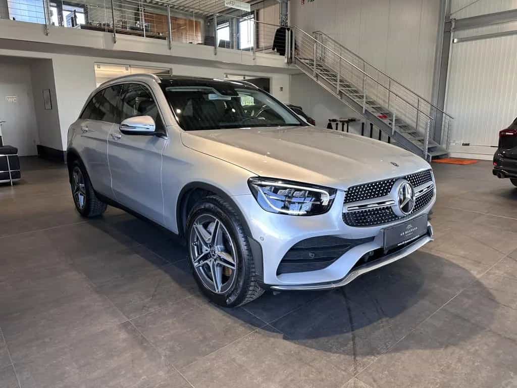 Mercedes-Benz GLC 300 4Matic *AMG, PANO, AHK, LED, SPURHALTE* 05/2020-photo-19