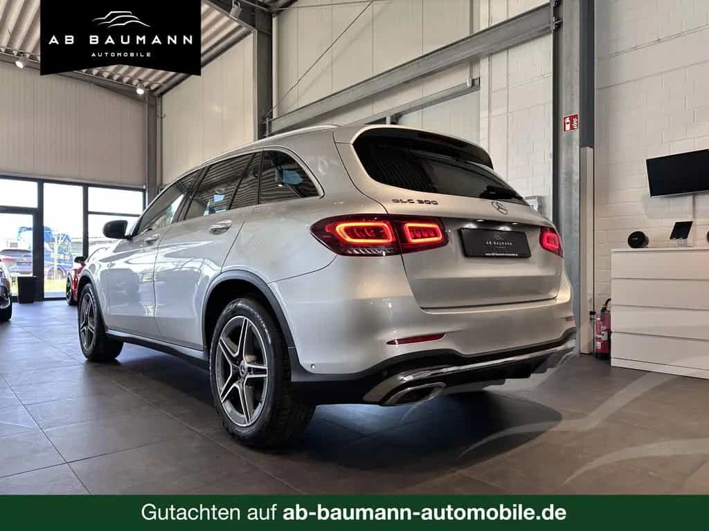 Mercedes-Benz GLC 300 4Matic *AMG, PANO, AHK, LED, SPURHALTE* 05/2020-photo-2