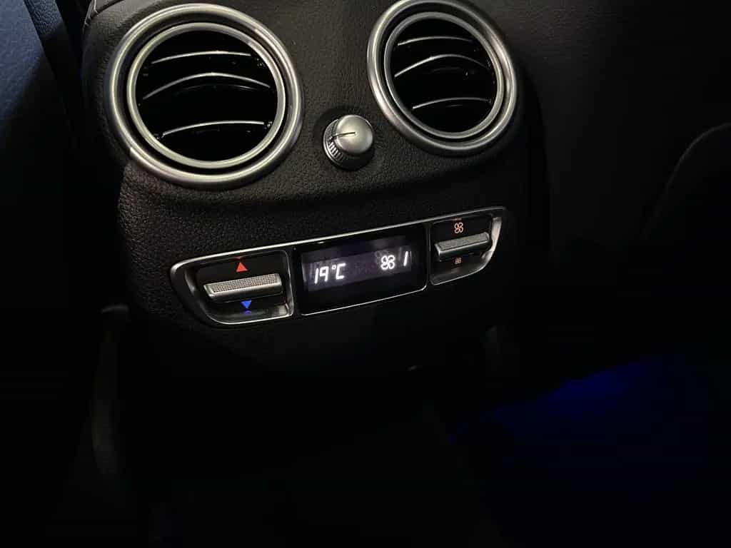 Mercedes-Benz GLC 300 4Matic *AMG, PANO, AHK, LED, SPURHALTE* 05/2020-photo-27