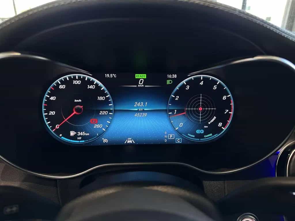 Mercedes-Benz GLC 300 4Matic *AMG, PANO, AHK, LED, SPURHALTE* 05/2020-photo-28