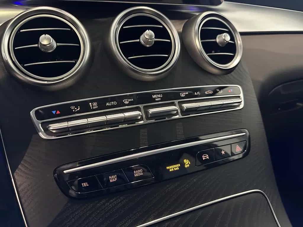Mercedes-Benz GLC 300 4Matic *AMG, PANO, AHK, LED, SPURHALTE* 05/2020-photo-34