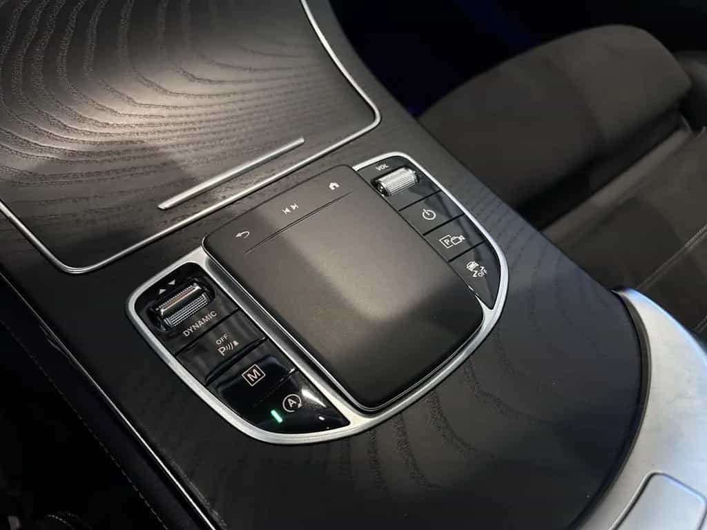 Mercedes-Benz GLC 300 4Matic *AMG, PANO, AHK, LED, SPURHALTE* 05/2020-photo-36