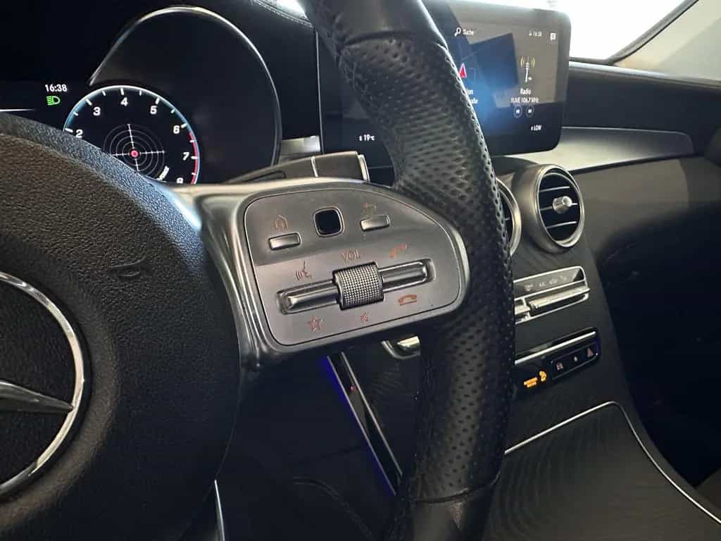 Mercedes-Benz GLC 300 4Matic *AMG, PANO, AHK, LED, SPURHALTE* 05/2020-photo-40