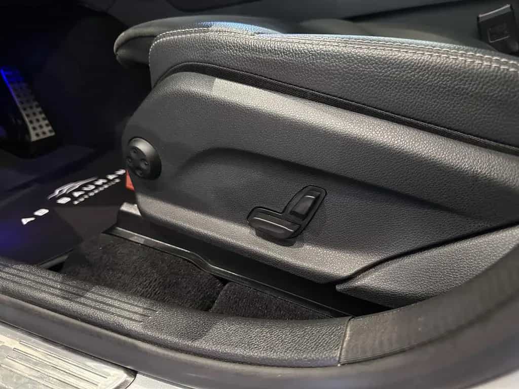 Mercedes-Benz GLC 300 4Matic *AMG, PANO, AHK, LED, SPURHALTE* 05/2020-photo-41