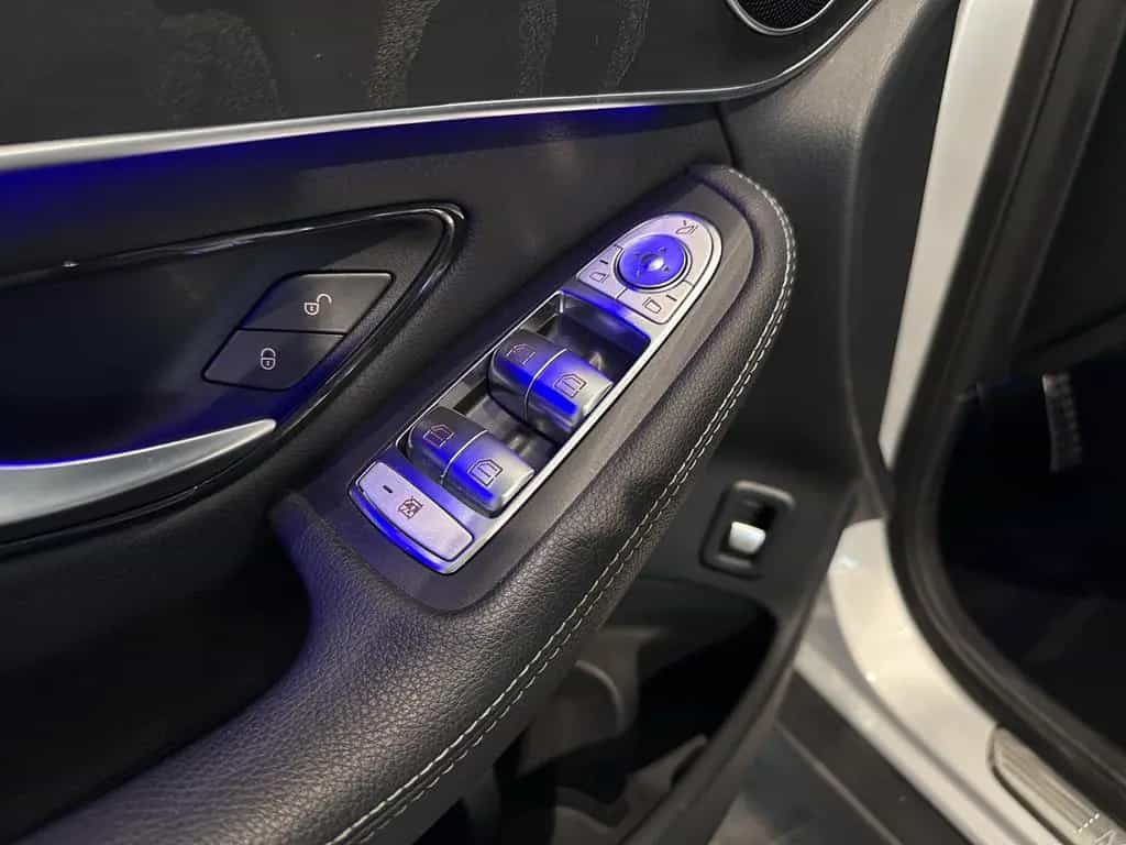 Mercedes-Benz GLC 300 4Matic *AMG, PANO, AHK, LED, SPURHALTE* 05/2020-photo-43