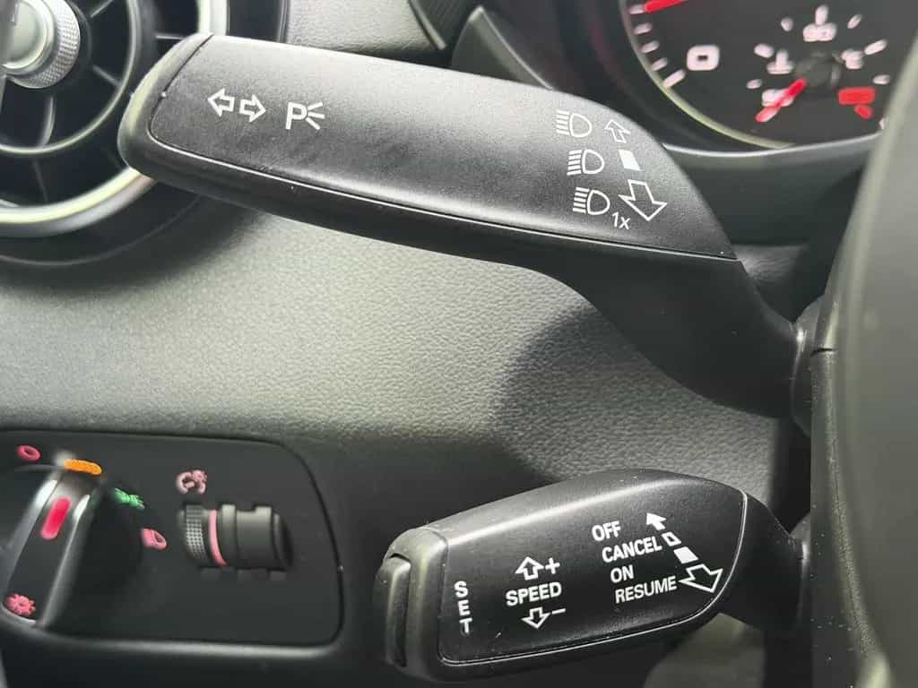 Audi A1 Sportback sport *Navi*Tempomat* 01/2018-photo-13