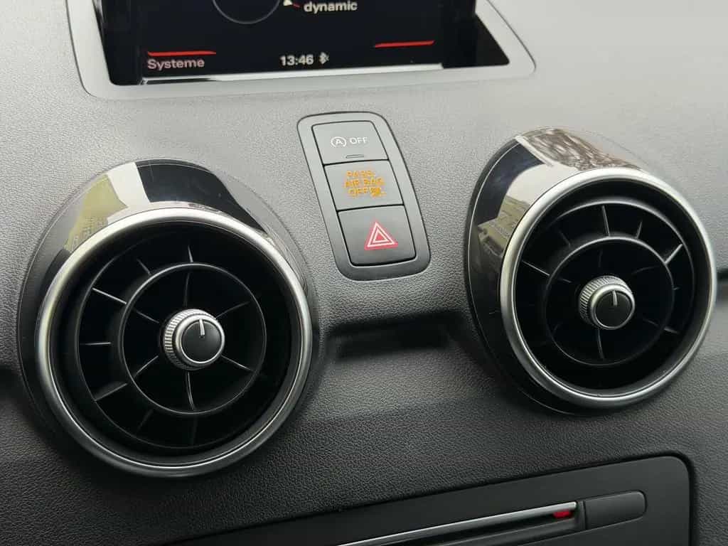 Audi A1 Sportback sport *Navi*Tempomat* 01/2018-photo-23