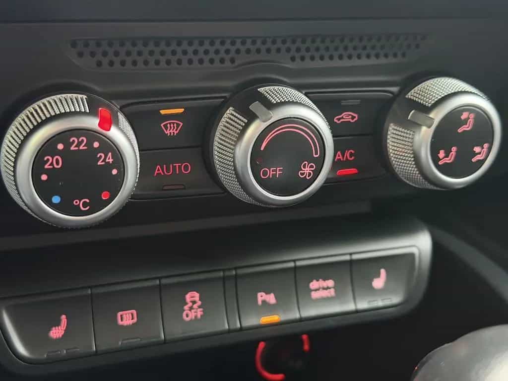 Audi A1 Sportback sport *Navi*Tempomat* 01/2018-photo-26