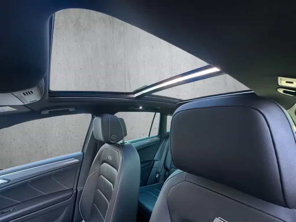 Volkswagen Tiguan R-Line 4M ACC Pano LED Memory RFK AHK DSG 01/2018-photo-10