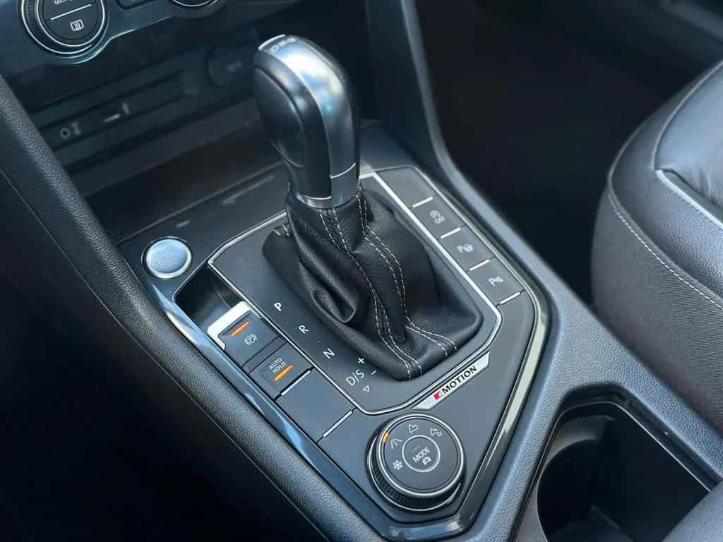 Volkswagen Tiguan R-Line 4M ACC Pano LED Memory RFK AHK DSG 01/2018-photo-22