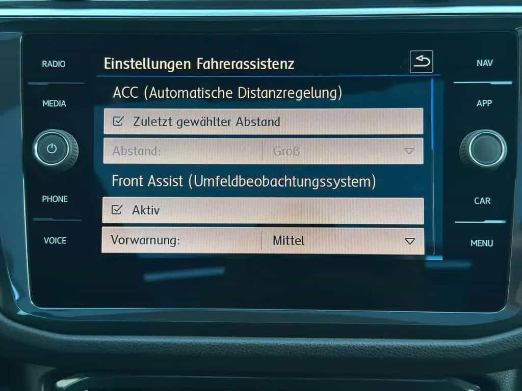 Volkswagen Tiguan R-Line 4M ACC Pano LED Memory RFK AHK DSG 01/2018-photo-24