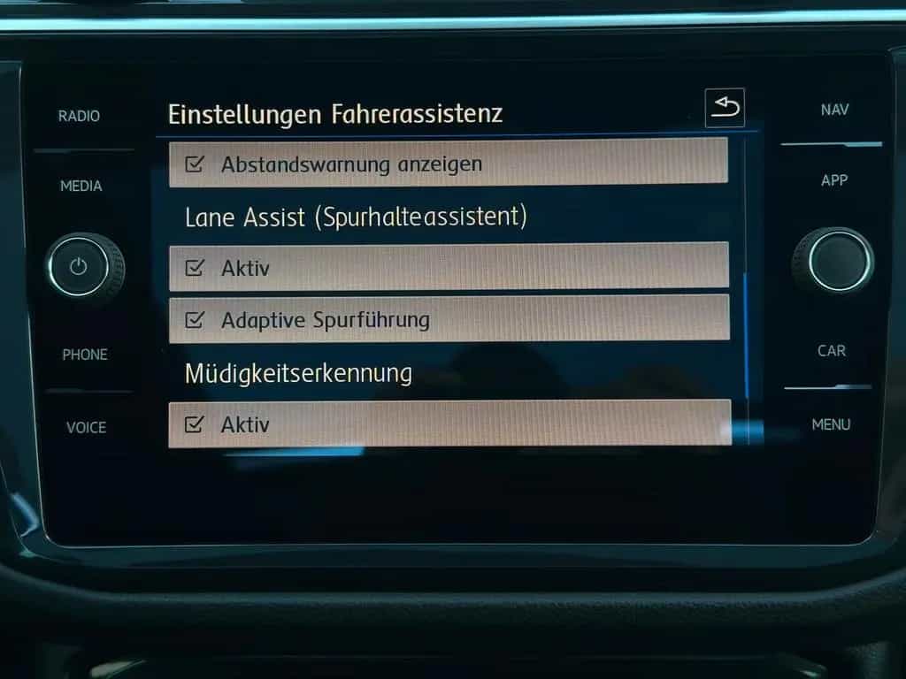 Volkswagen Tiguan R-Line 4M ACC Pano LED Memory RFK AHK DSG 01/2018-photo-25