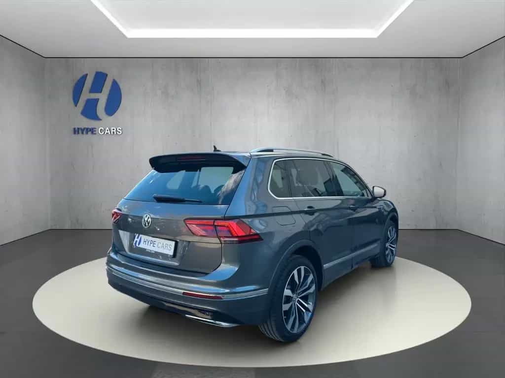 Volkswagen Tiguan R-Line 4M ACC Pano LED Memory RFK AHK DSG 01/2018-photo-3