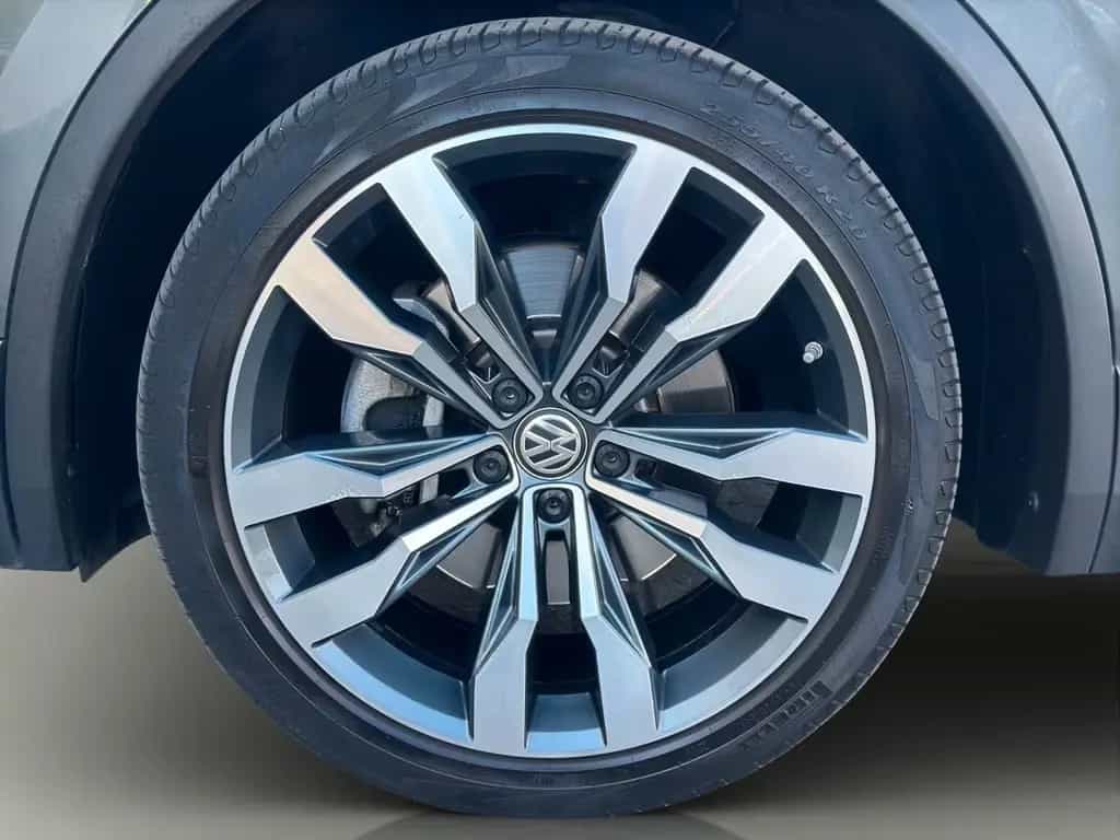 Volkswagen Tiguan R-Line 4M ACC Pano LED Memory RFK AHK DSG 01/2018-photo-9