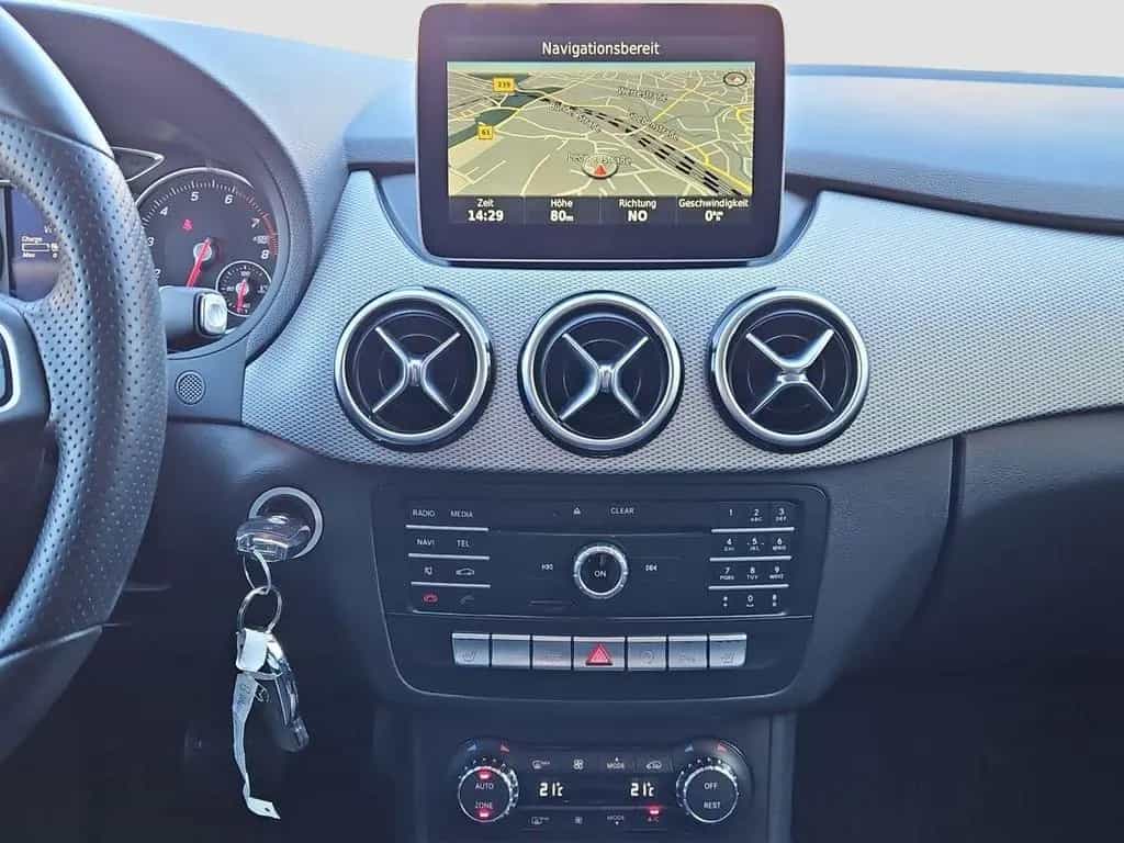 Mercedes-Benz B-Class 180 Urban NAV BLIS TEMP RFK AHK LED PARKPILOT 06/2016-photo-11