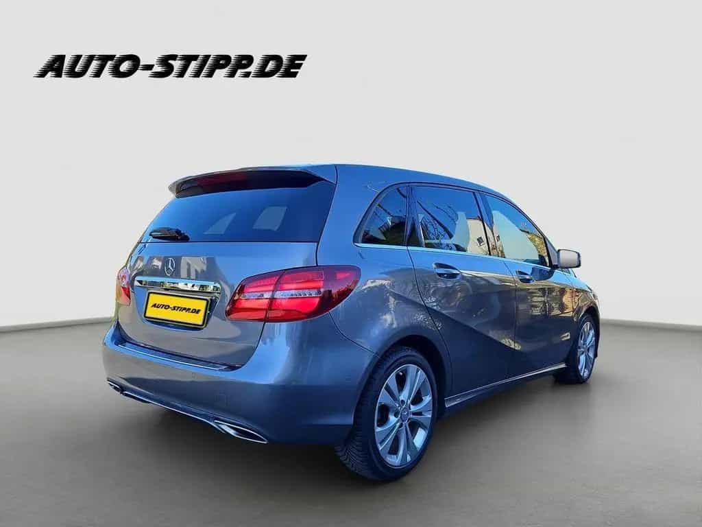Mercedes-Benz B-Class 180 Urban NAV BLIS TEMP RFK AHK LED PARKPILOT 06/2016-photo-17
