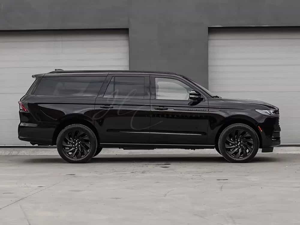 Lincoln 2025 Navigator L 4x4 Reserve T1 PRICE € 101,900 null-photo-3