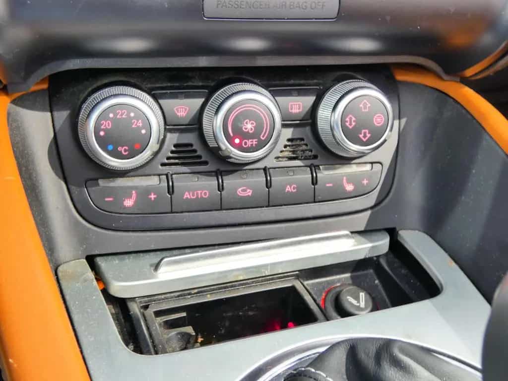 Audi TTS Roadster Quattro Xenon/Navi/Leder/SHZ/PDC 04/2012-photo-13