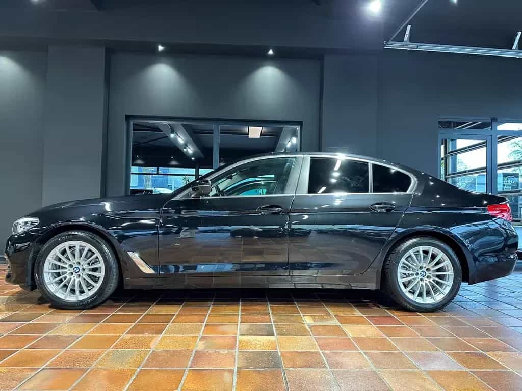 BMW 5 Series 520d ACC DRIVING-ASSISTANT STANDHEIZUNG LIVE-COC 01/2020-photo-1