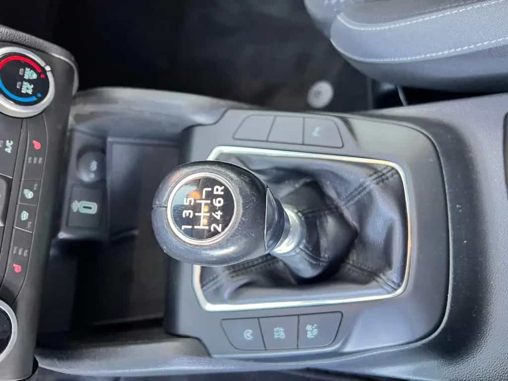 Ford Focus Lim. Cool & Connect 12/2020-photo-14