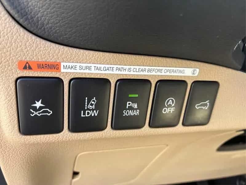 Mitsubishi Outlander 2.0 4WD CVT 7-Sitzer, Top 10/2017-photo-15