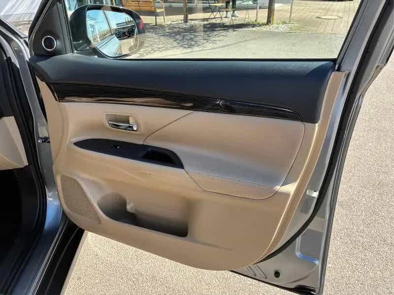Mitsubishi Outlander 2.0 4WD CVT 7-Sitzer, Top 10/2017-photo-6