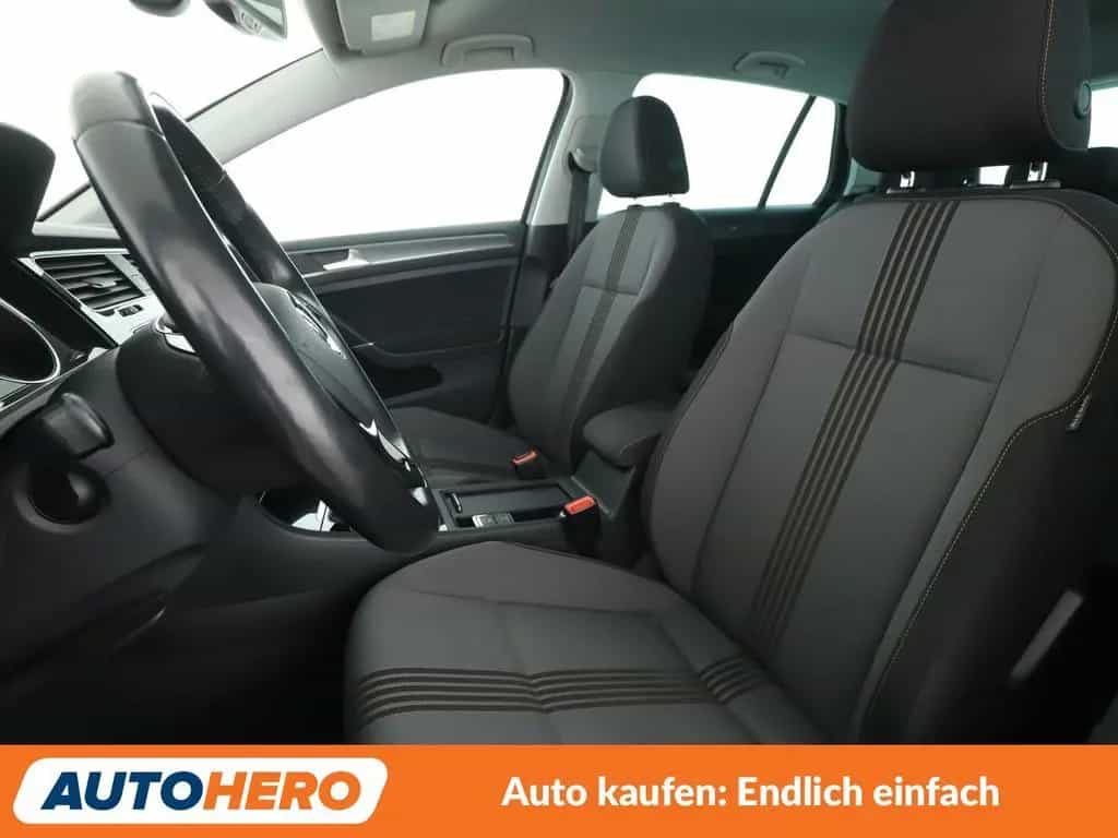 Volkswagen Golf VII 1.2 TSI Allstar BMT*PDC*SHZ*NAVI*KLIMA 05/2016-photo-9