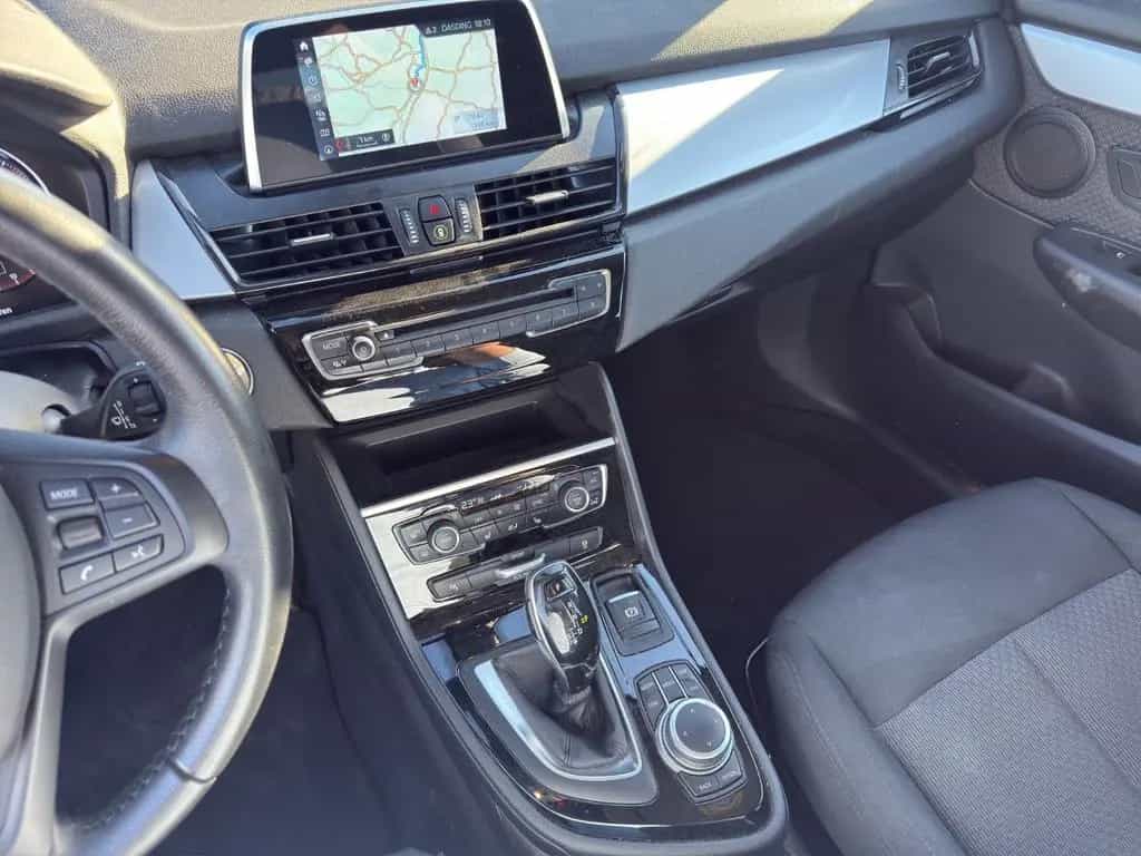 BMW 2 Series 218i Active Tourer Advantage Automatik 140PS 12/2018-photo-9